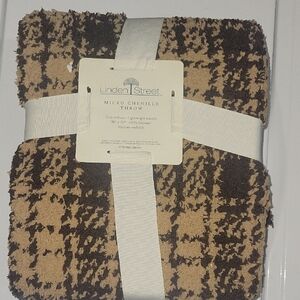 Micro Chenille Throw Blanket